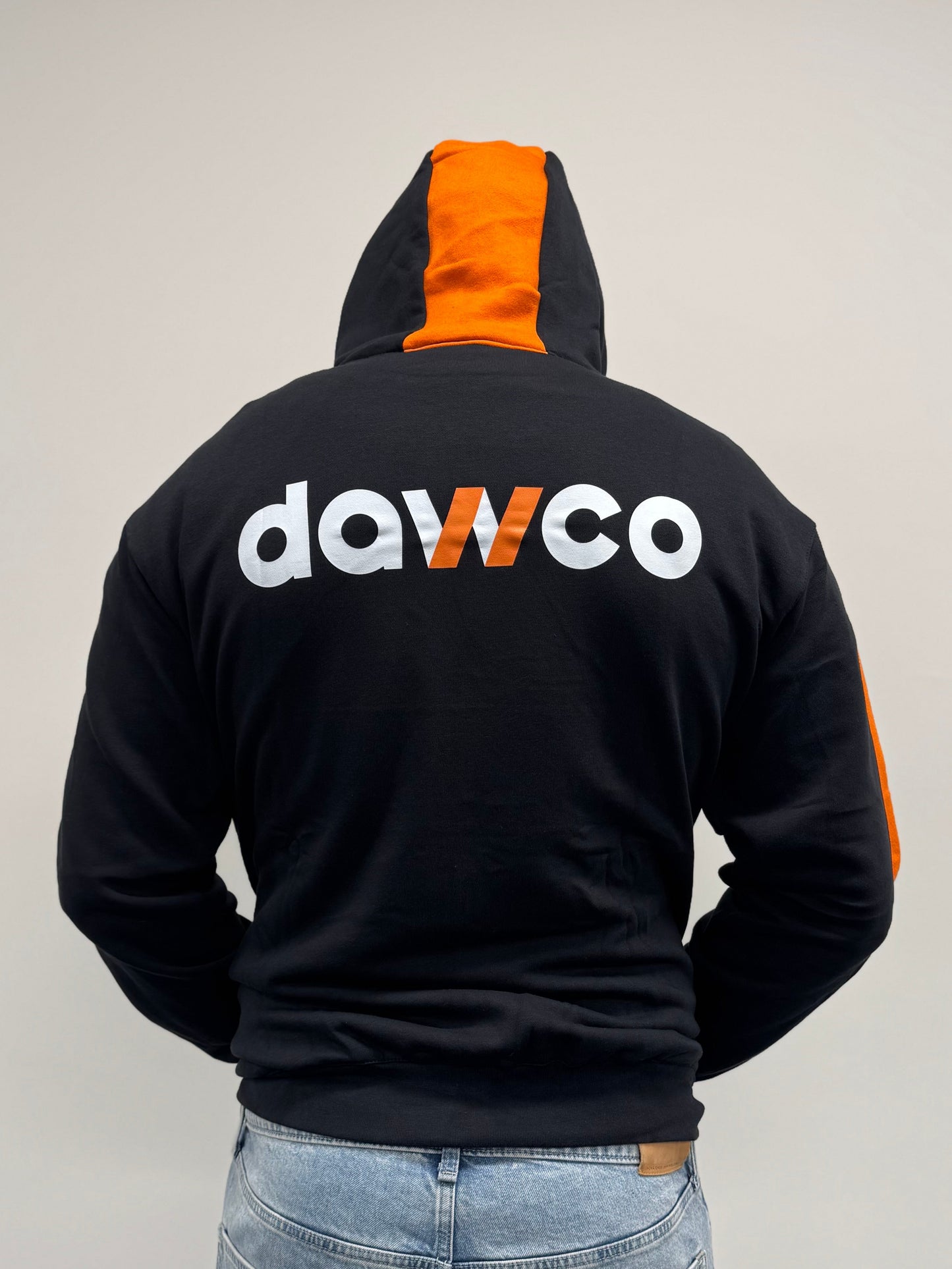 Hoodie orange et noir avec zip